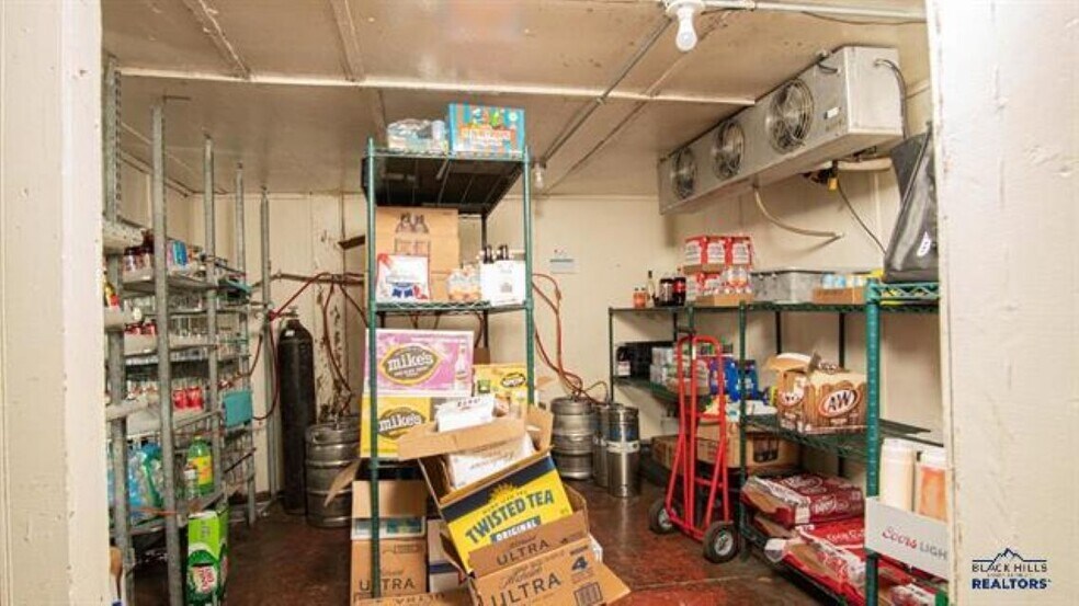 More Photos Of 15350 SD-44 Hwy, Caputa Sports And Entertainment For Sale