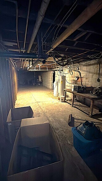 More Photos Of 479 6th Street St, Wells General Retail For Sale