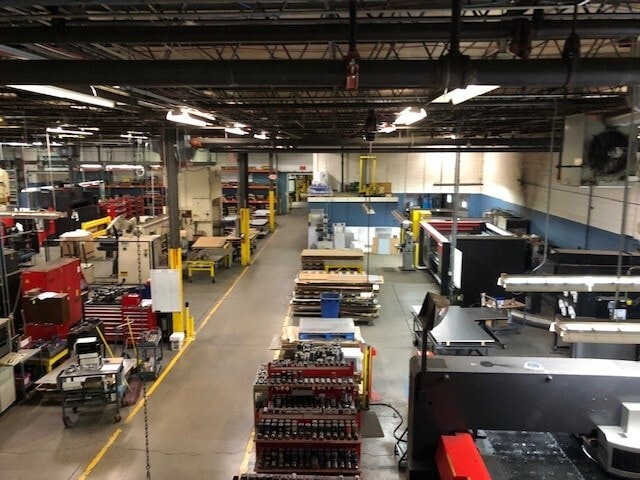 More Photos Of 1111 S Wheeling Rd, Wheeling Warehouse For Lease