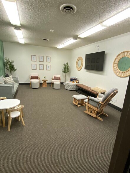 More Photos Of 213 W 7th St, Hanford Office For Lease