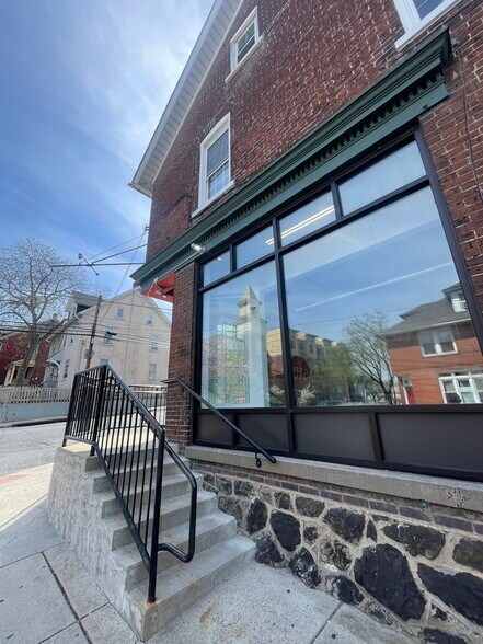 More Photos Of 836 E 5th St, Bethlehem Storefront Retail Office For Lease