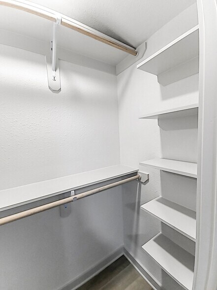 More Photos Of 2020 Cottonwood St, Beaumont Apartments For Sale