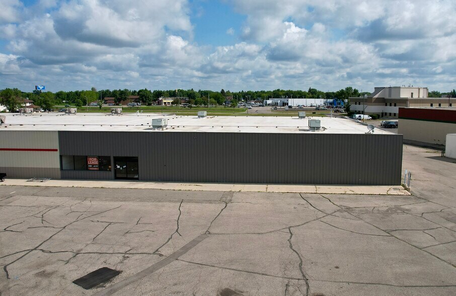 More Photos Of 1202 4th Ave S, Wahpeton Freestanding For Sale
