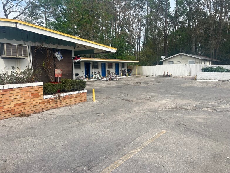 More Photos Of 5913 Moncrief Rd W, Jacksonville Hotel For Sale