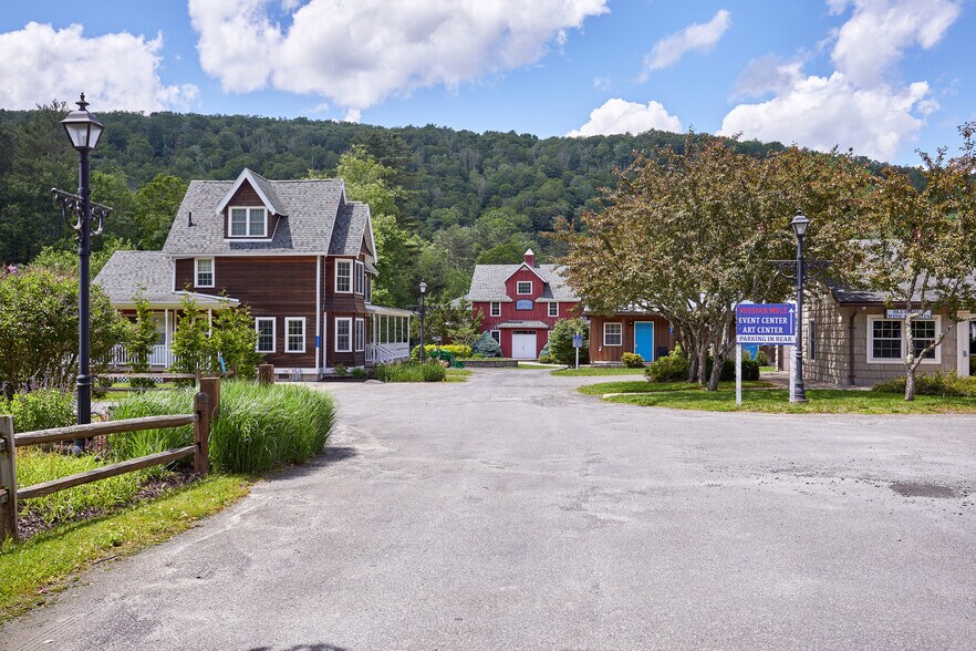 Primary Photo Of 1463-1471 Denning Rd, Claryville Restaurant For Sale
