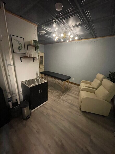 More Photos Of 22 Interstate Dr, Somersworth Office For Lease