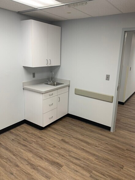 More Photos Of 6500 W Main St, Belleville Coworking Space