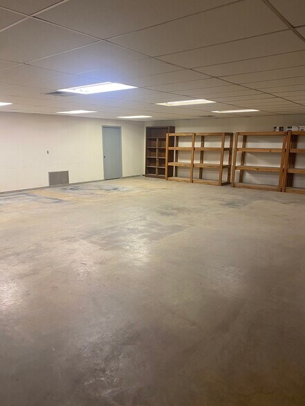 More Photos Of 6701 NW 178th St, Edmond Flex For Sale