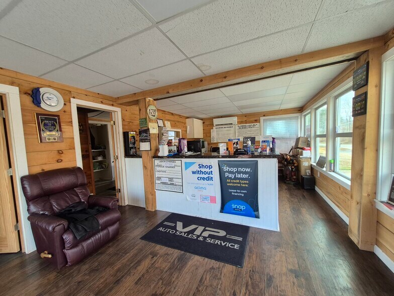 More Photos Of 441 Providence Tpke, Hampton Apartments For Sale