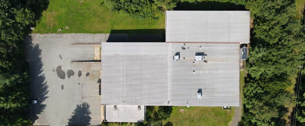 More Photos Of 77 Servistar Industrial Way, Westfield Warehouse For Lease