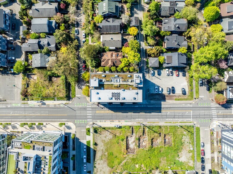 More Photos Of 1319 NE 65th St, Seattle Apartments For Sale