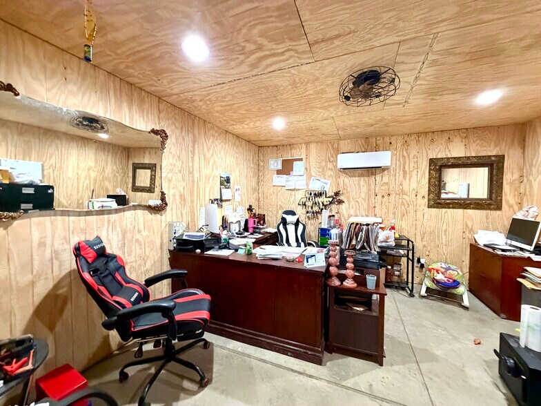 More Photos Of 2501 3rd St SW, Attalla Specialty For Sale