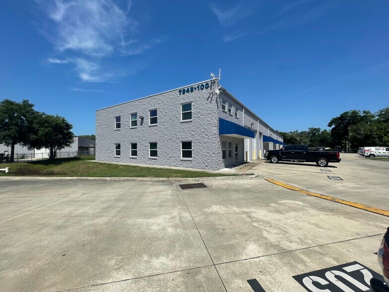 More Photos Of 7949 Atlantic Blvd, Jacksonville Unknown For Lease