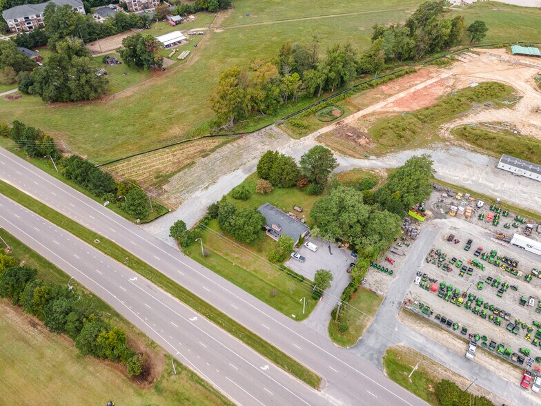 More Photos Of 2136 N Main St, Fuquay-Varina Medical For Sale