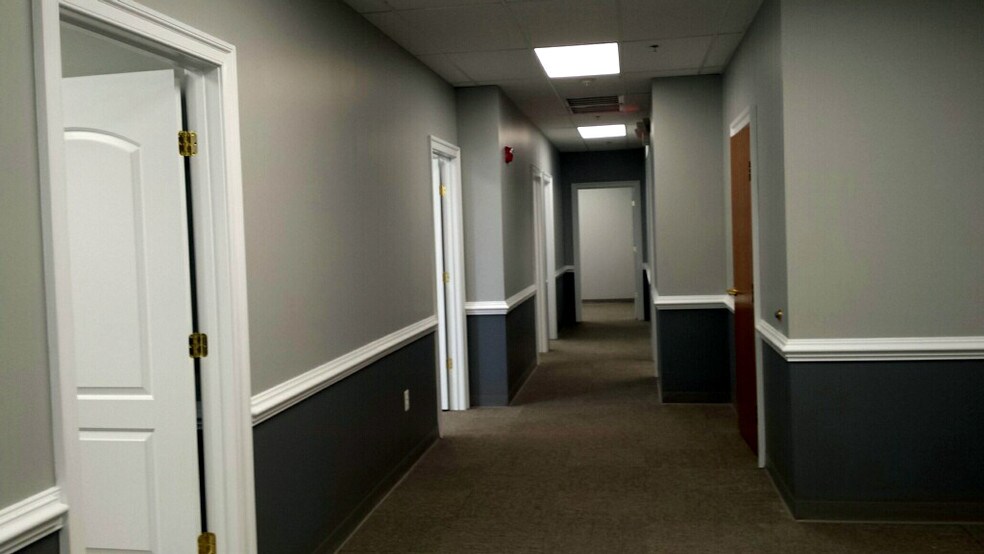 More Photos Of 23076 Three Notch Rd, California Office For Lease