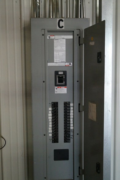 More Photos Of 3904 Wrightsboro Rd, Augusta Warehouse For Lease