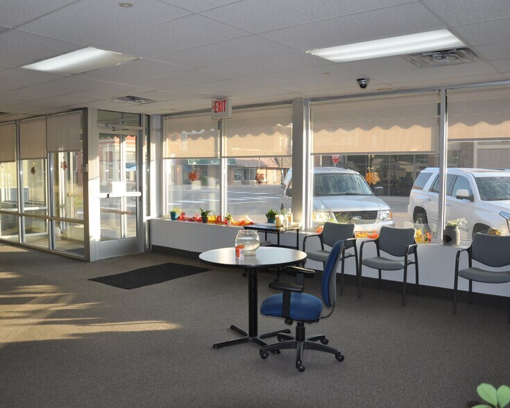 More Photos Of 161 4th Ave N, Foley Office For Lease