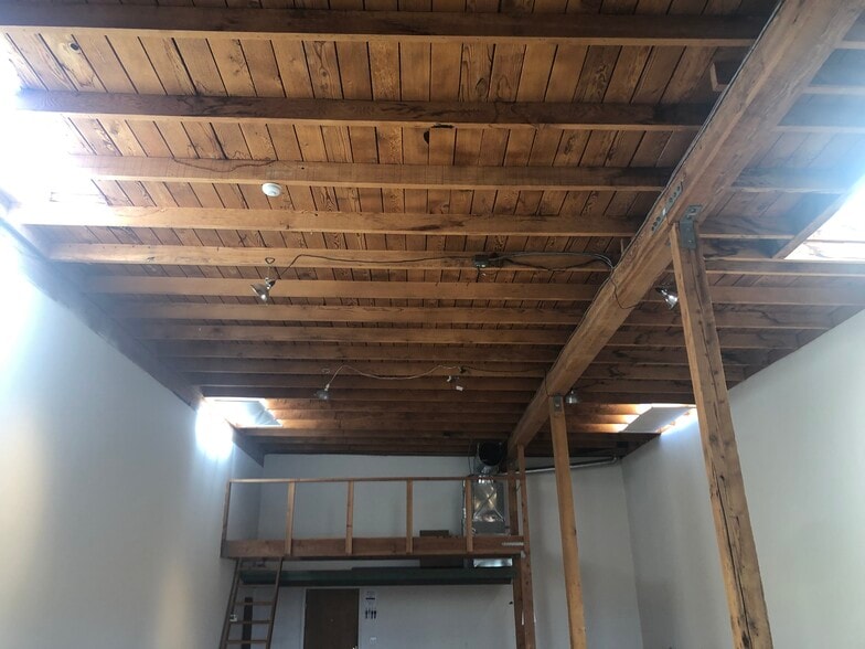 More Photos Of 1250 Addison St, Berkeley Light Distribution For Lease