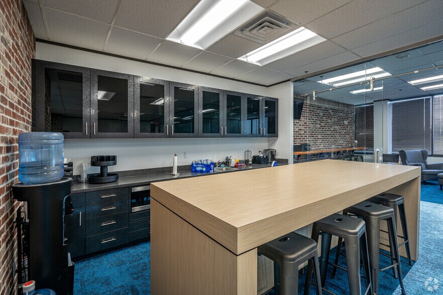 More Photos Of 6605 Cypresswood Dr, Spring Office For Lease