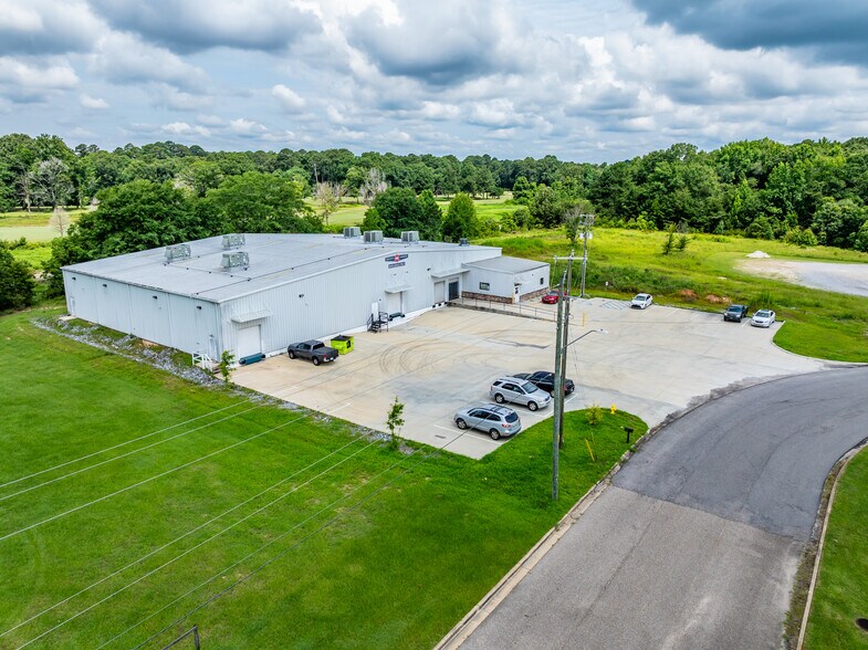 More Photos Of 1235 Lagoon Business Loop, Montgomery Distribution For Sale