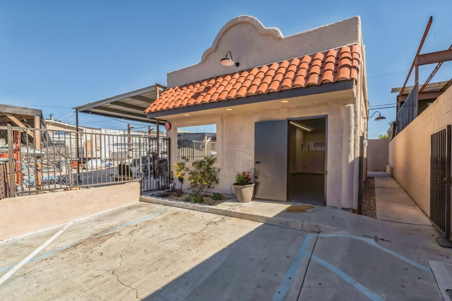 More Photos Of 741 Grand Ave, Spring Valley Contractor Storage Yard For Sale