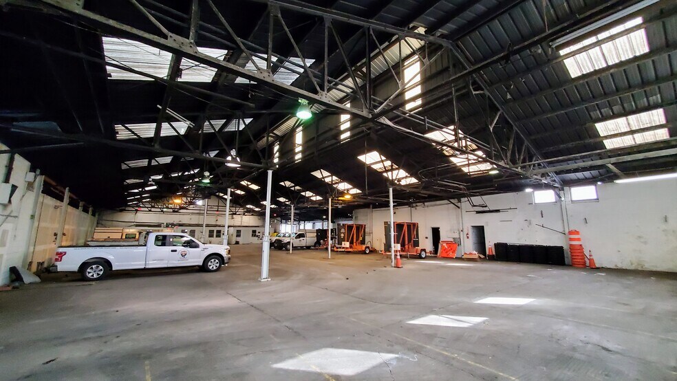 More Photos Of 451 Yerkes Rd, King Of Prussia Warehouse For Lease