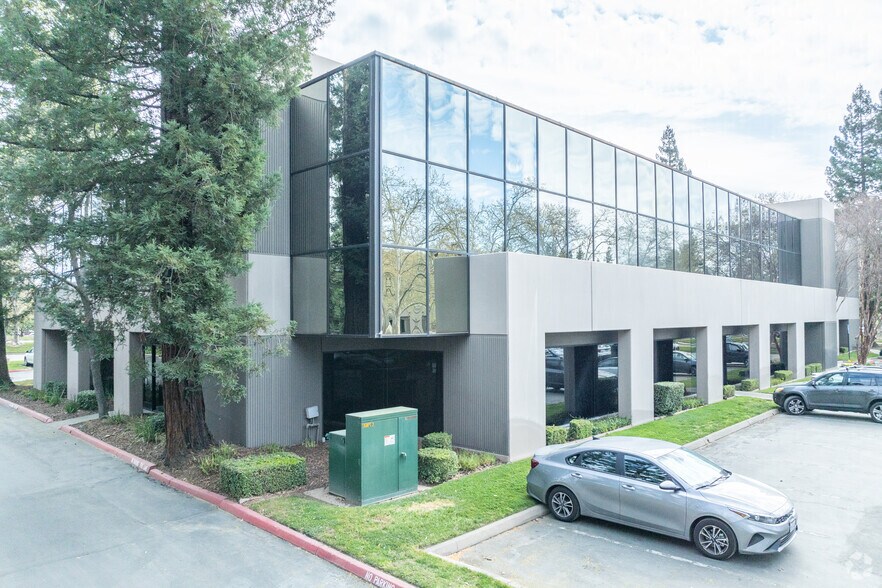 More Photos Of 9343 Tech Center Dr, Sacramento Office For Lease