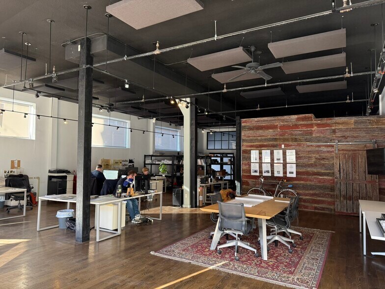 More Photos Of 221 Park Central South, Springfield Storefront Retail Residential For Lease