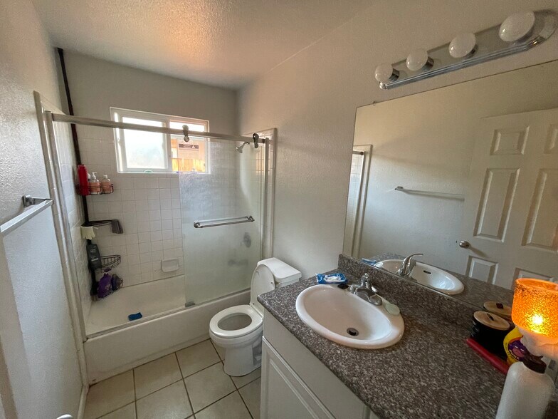 More Photos Of 3871 Ryde Ave, Stockton Apartments For Sale