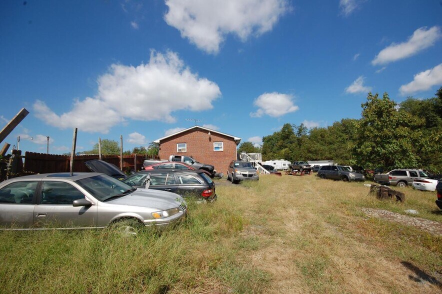 More Photos Of 13387 Elk Run Rd, Bealeton Auto Dealership For Sale