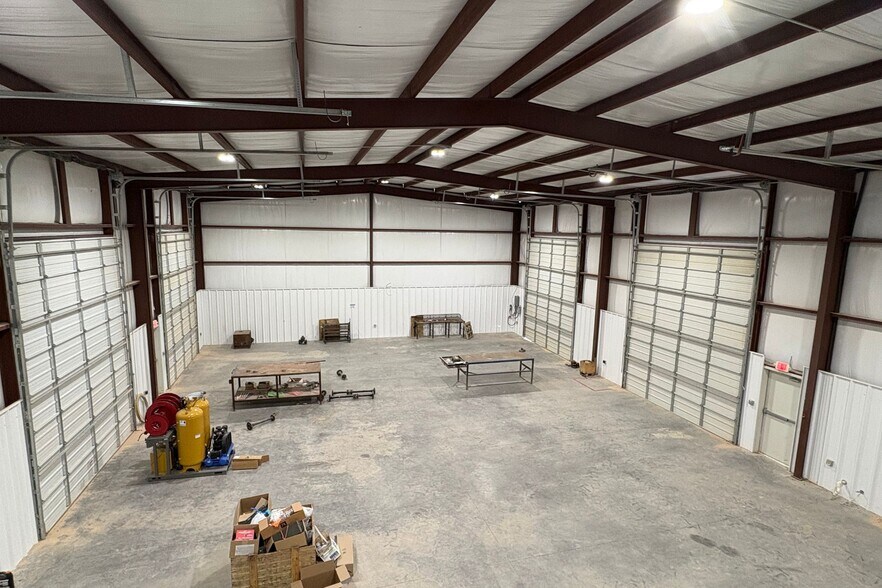 More Photos Of 5305 South County Road 1268, Midland Warehouse For Lease