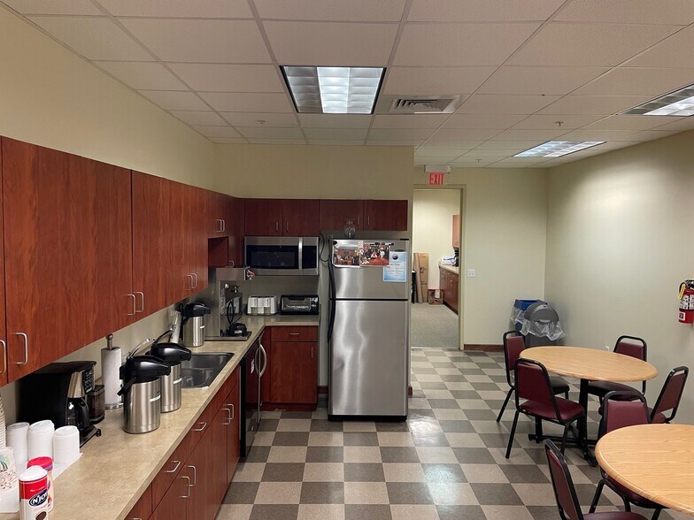 More Photos Of 1925 E 2nd Ave, Tampa Medical For Lease