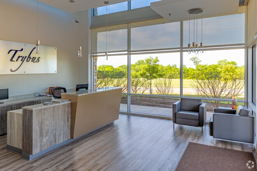 More Photos Of 320 W Centre Park Blvd, DeSoto Warehouse For Sale