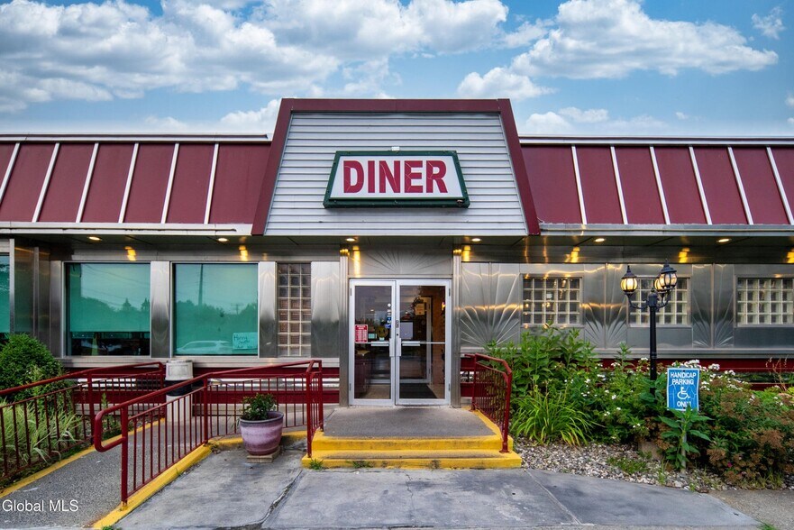 More Photos Of 855 Hoosick St, Troy Restaurant For Sale