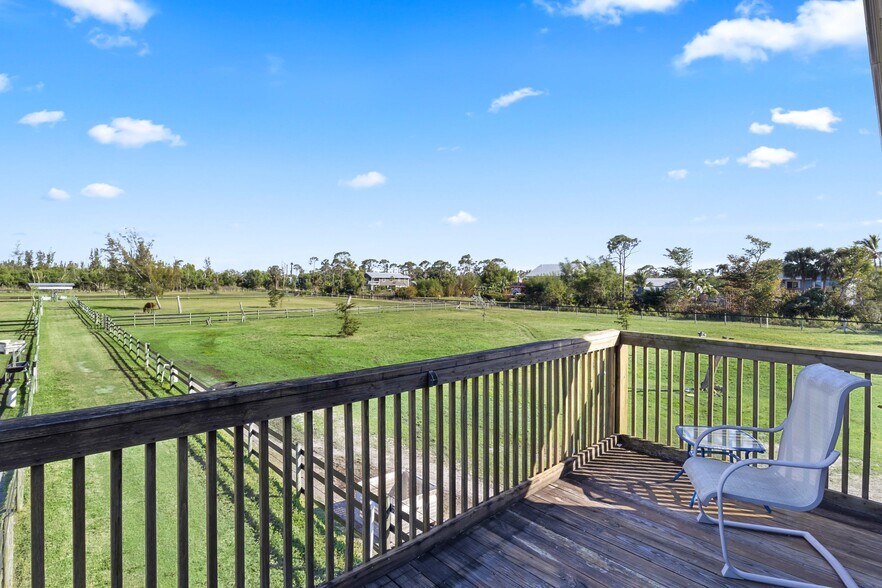 More Photos Of 6050 Stringfellow Rd, Saint James City Land For Sale