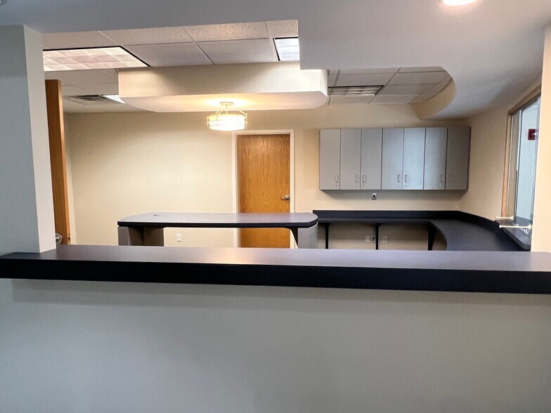 More Photos Of 2 Lorenz Industrial Pky, Ledyard Distribution For Lease