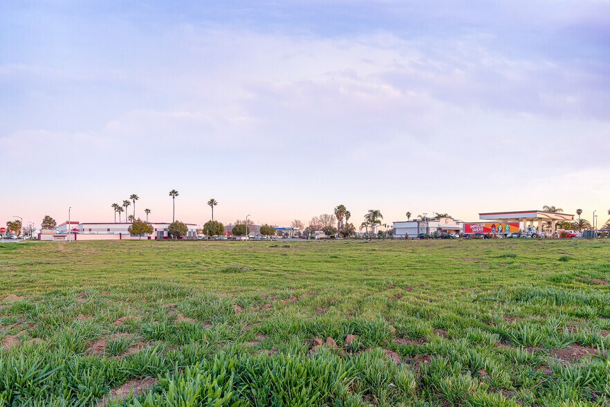 More Photos Of SE of Elsworth St and Cactus ave, Moreno Valley Land For Sale