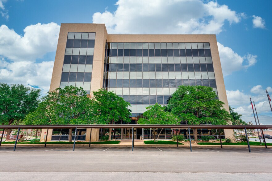 More Photos Of 24 Smith Rd, Midland Office For Lease