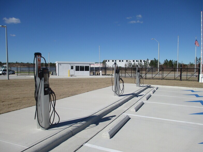 More Photos Of 298 N Corporate Dr, Wilmington Refrigeration Cold Storage For Lease