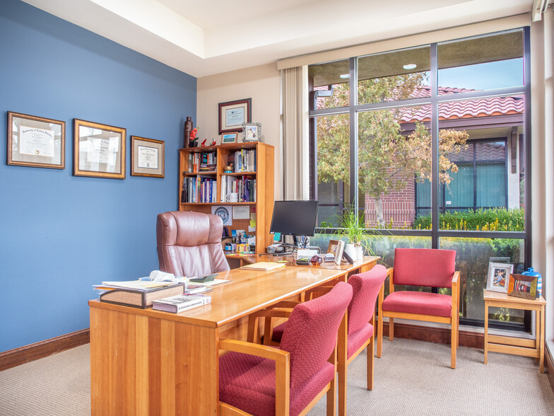 More Photos Of 9408 Double R Blvd, Reno Office For Lease