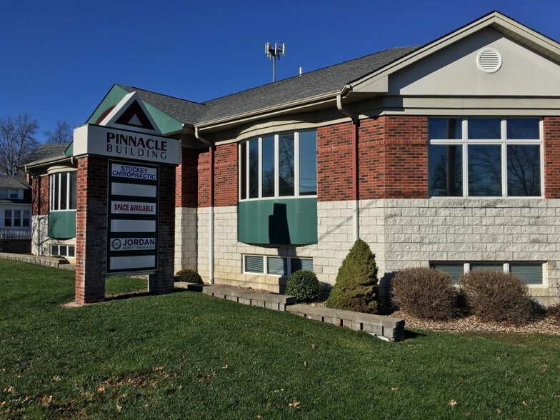 More Photos Of 103 Church St, O'Fallon Medical For Lease