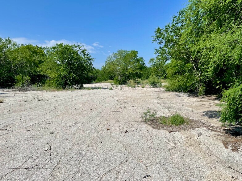 More Photos Of W Military Dr & Hwy 90, San Antonio Land For Sale