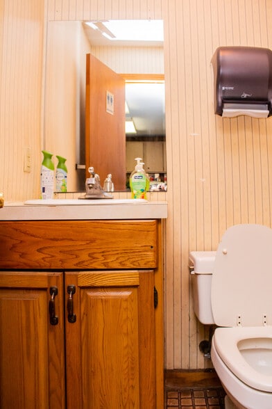 More Photos Of 8 Englewood St, Webster Auto Repair For Sale