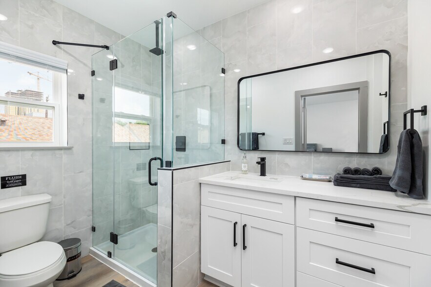 More Photos Of 2004 Binz St, Houston Apartments For Sale