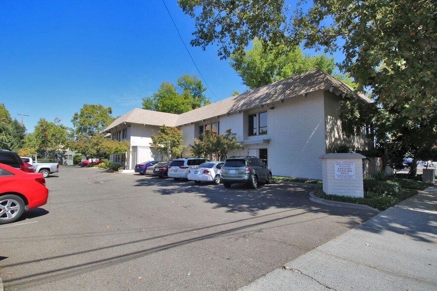 More Photos Of 2650 21st St, Sacramento Medical For Lease