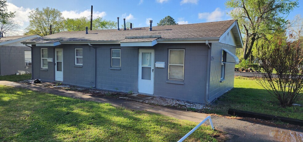More Photos Of 815 S Mission Ave, Tahlequah Multifamily For Sale