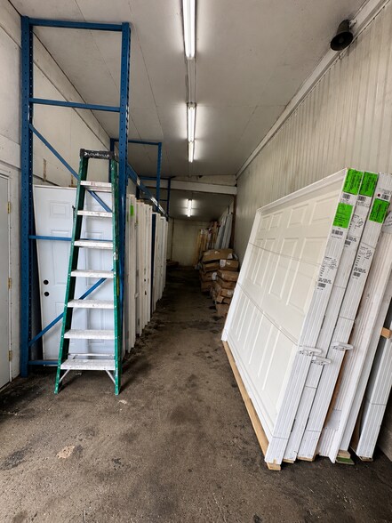 More Photos Of 529-531 Erie W blvd, Rome Industrial For Sale