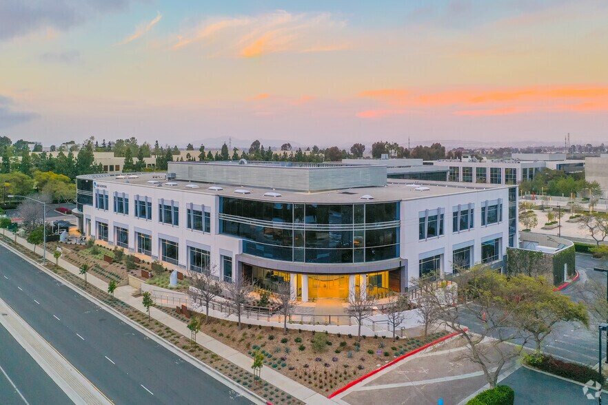 More Photos Of 9381 Judicial Dr, San Diego Research And Development For Lease