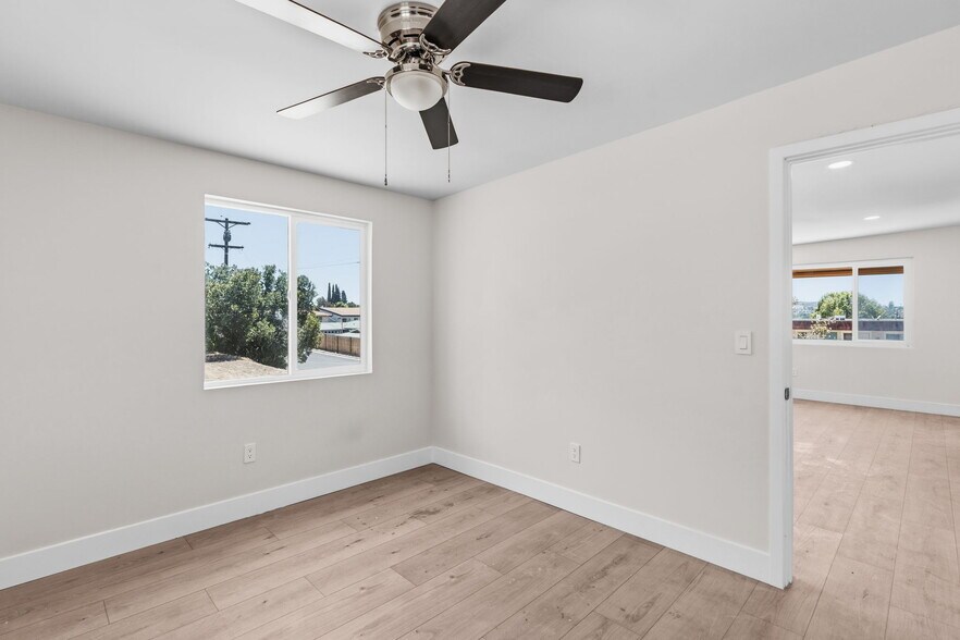 More Photos Of 401-407 Idaho Ave, Escondido Apartments For Sale