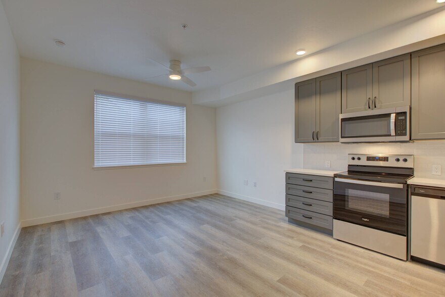 More Photos Of 1775 S Pearl St, Denver Apartments For Sale